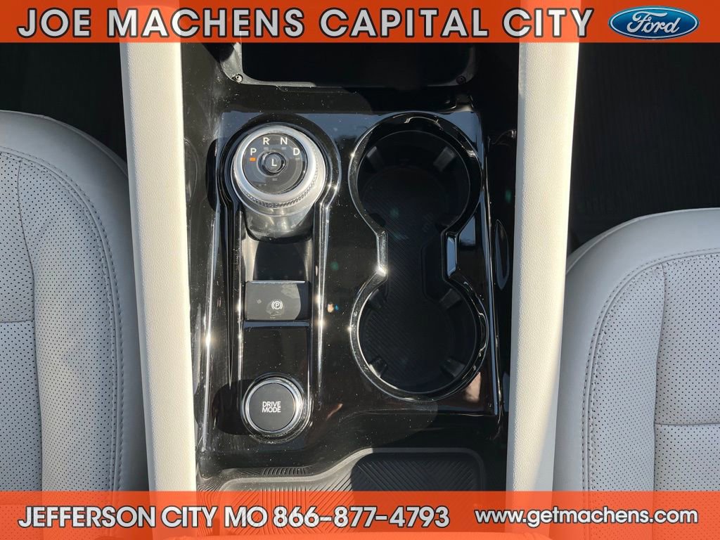 Certified 2025 Ford Explorer Platinum w/ LUX Leather Package image 14