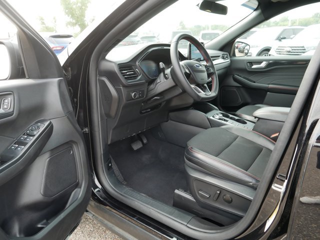 Certified 2026 Ford Escape ST-Line AWD/4WD image 11