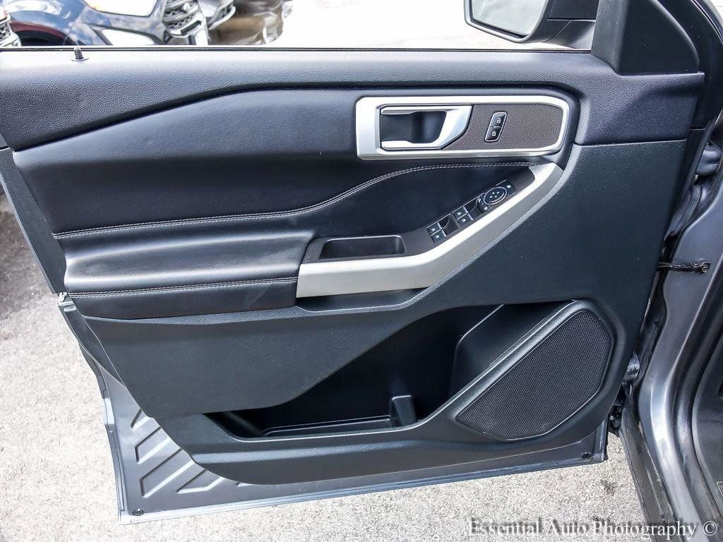 Certified 2023 Ford Explorer XLT w/ Equipment Group 202A image 21