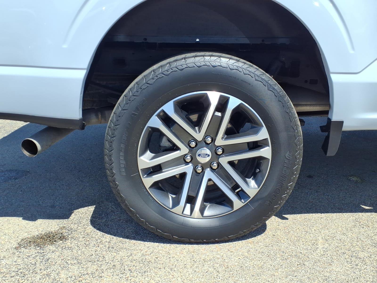 Certified 2022 Ford F150 XL w/ STX Appearance Package AWD/4WD image 7