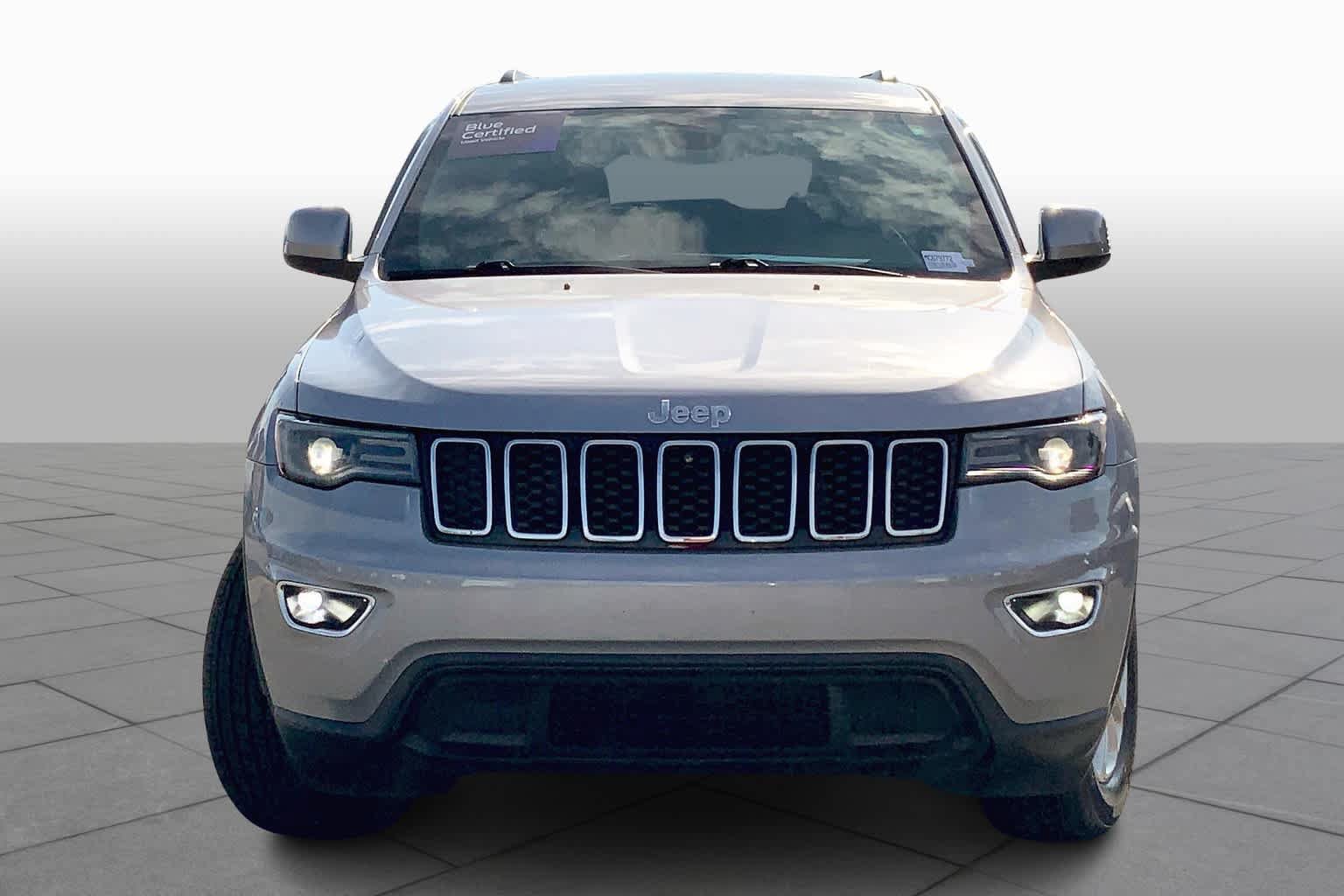 Used 2021 Jeep Grand Cherokee Laredo RWD image 4