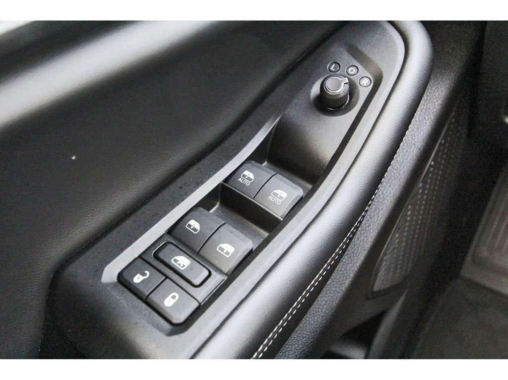Used 2025 Jeep Grand Cherokee Altitude RWD image 22