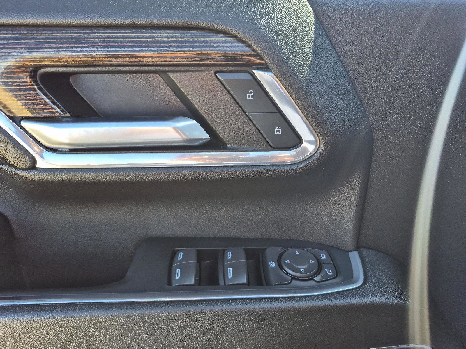 Used 2024 GMC Sierra 2500 SLE w/ SLE Value Package; image 9