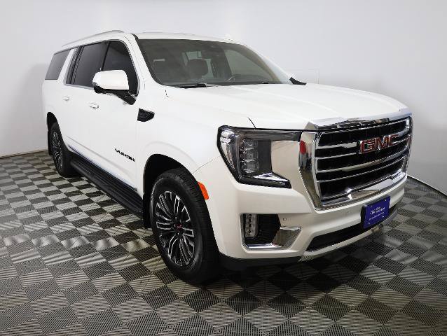 Used 2023 GMC Yukon XL SLT w/ SLT Premium Package AWD/4WD image 3