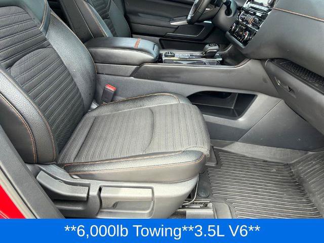 Used 2025 Nissan Pathfinder Rock Creek AWD/4WD image 33