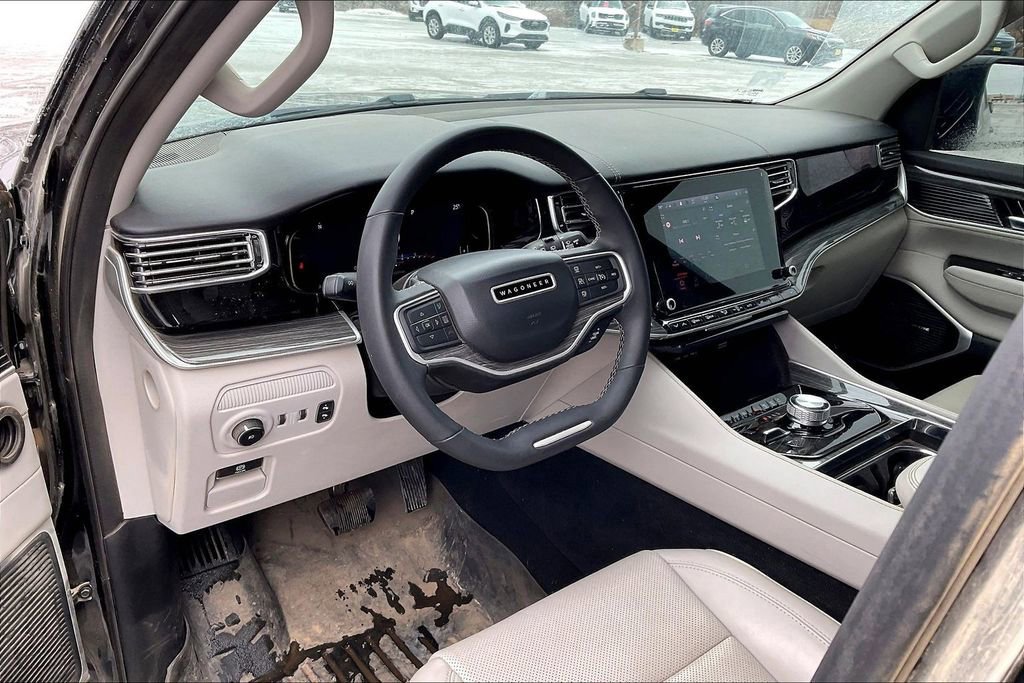 Used 2022 Jeep Wagoneer Series II w/ Premium Group I image 7