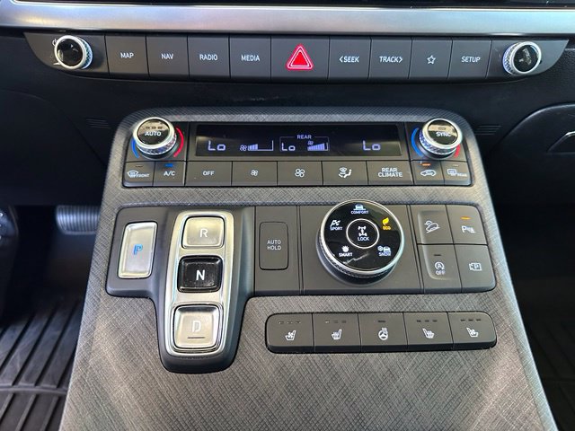 Used 2024 Hyundai Palisade Limited AWD/4WD image 23