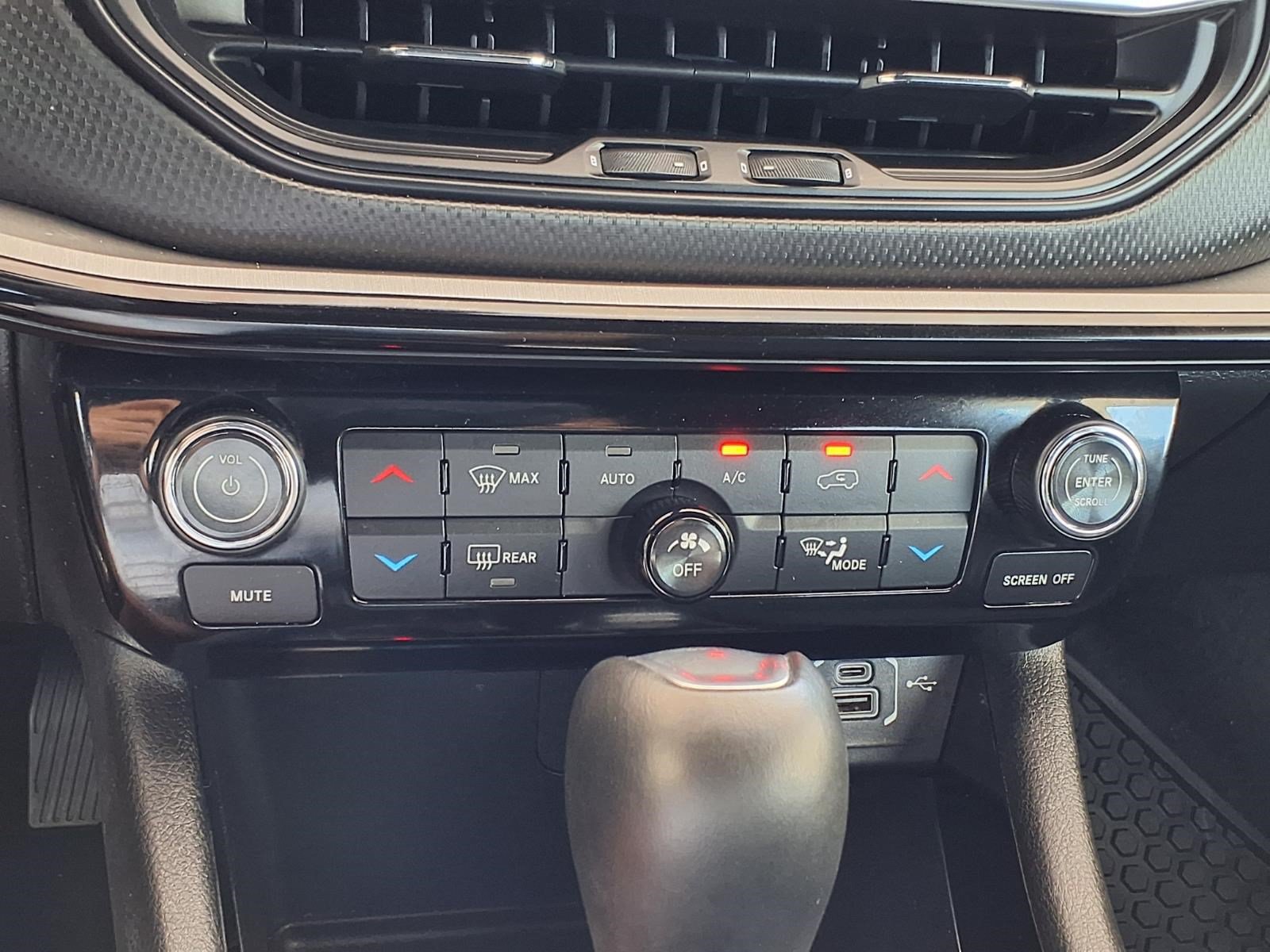 Used 2025 Jeep Compass Trailhawk AWD/4WD image 19