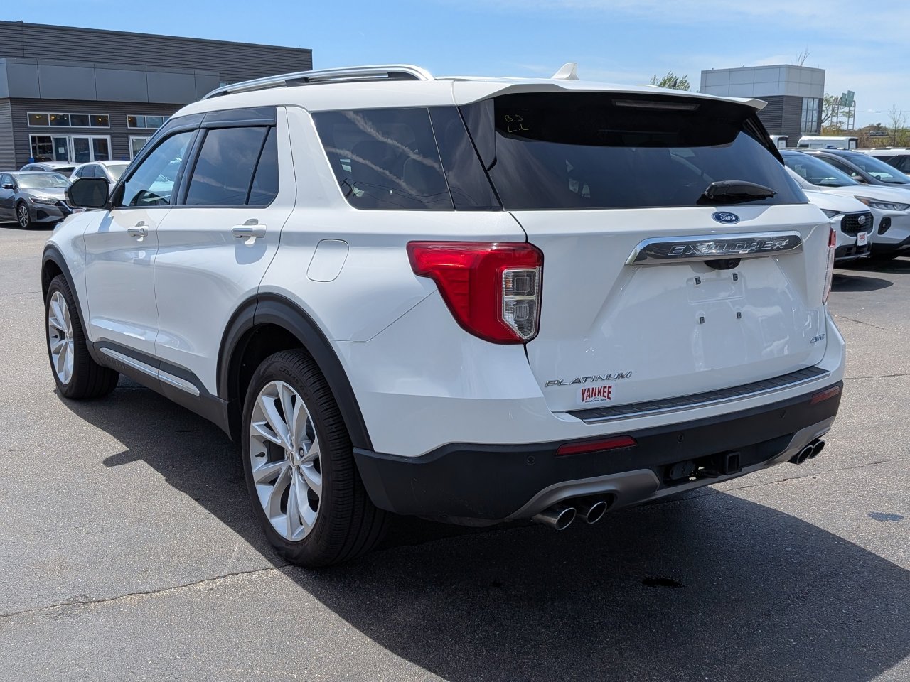 Certified 2022 Ford Explorer Platinum w/ Equipment Group 601A AWD/4WD image 6
