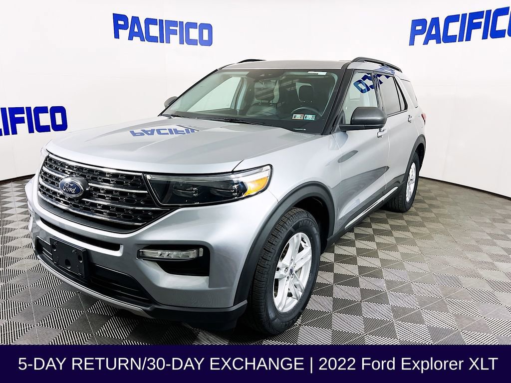 Certified 2022 Ford Explorer XLT w/ Equipment Group 202A AWD/4WD image 4