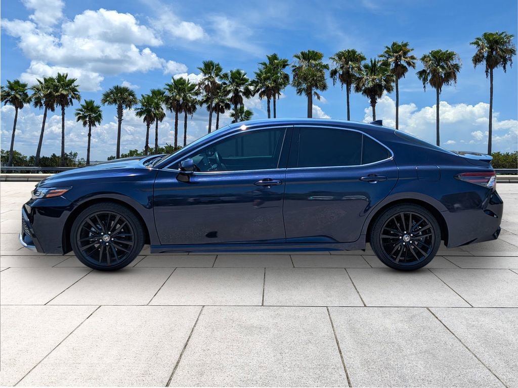 Used 2022 Toyota Camry XSE FWD image 4