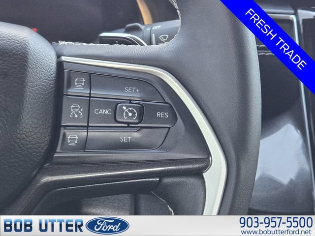 Used 2023 Jeep Grand Cherokee Altitude AWD/4WD image 27