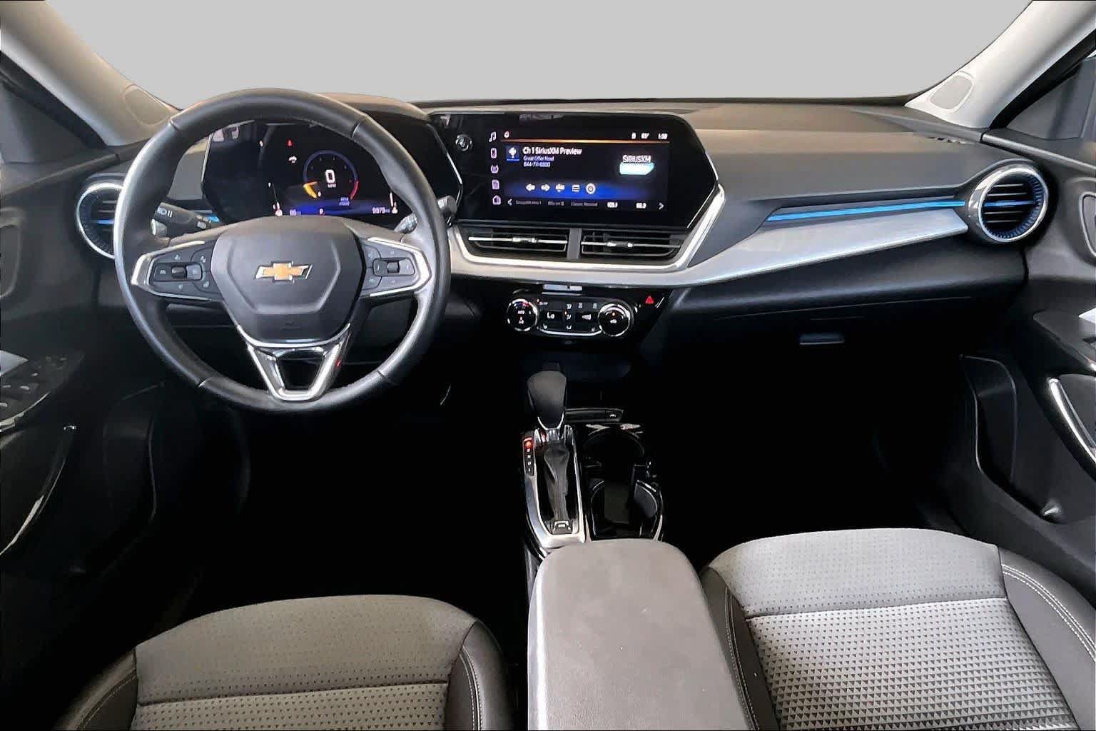 Used 2025 Chevrolet Trax LT w/ Driver Confidence Package FWD image 15