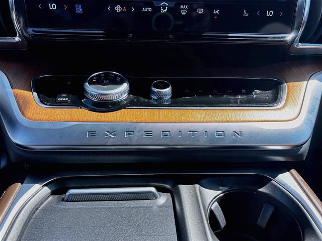 Certified 2025 Ford Expedition Max King Ranch AWD/4WD image 18