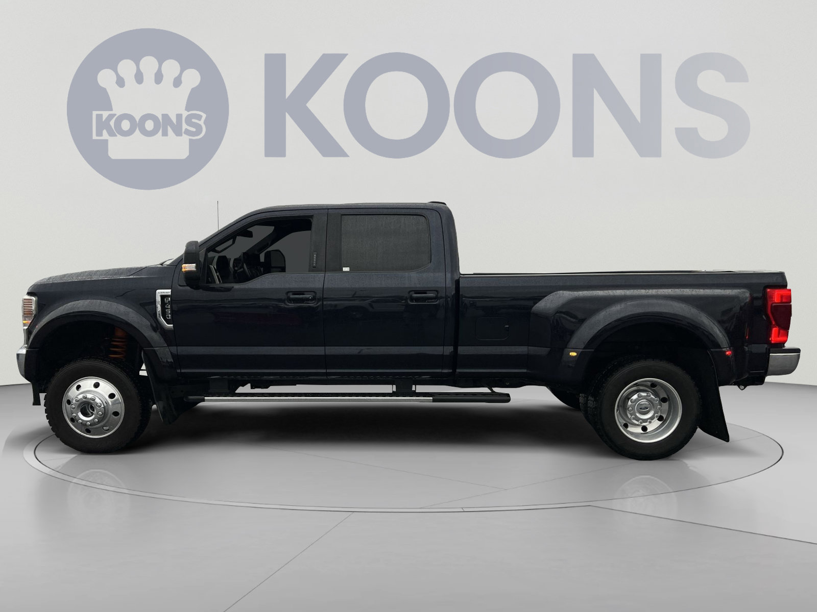 Certified 2022 Ford F450 Lariat w/ Lariat Ultimate Package AWD/4WD image 2