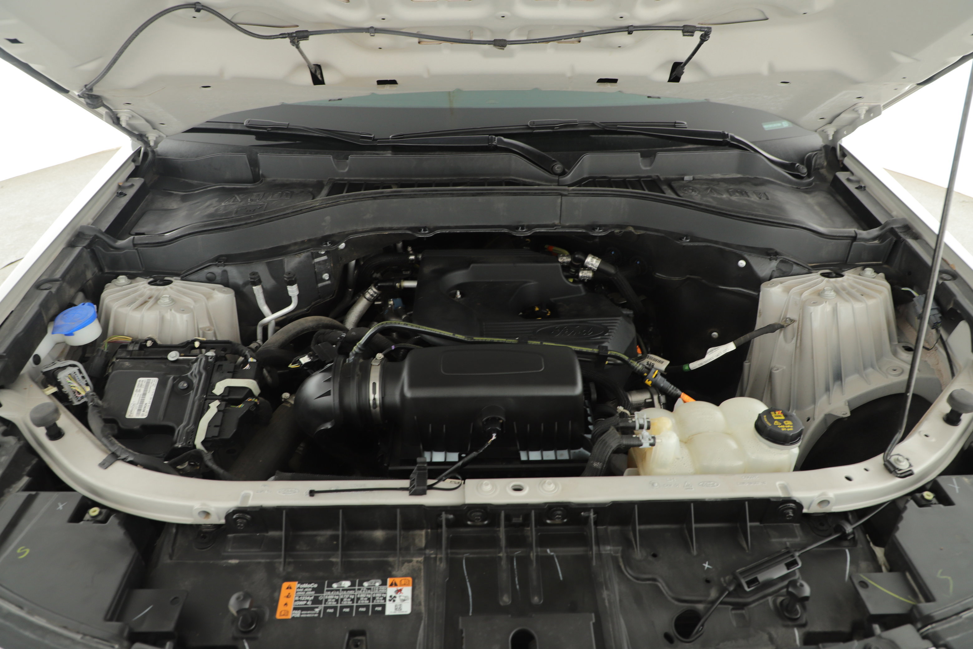 Certified 2020 Ford Explorer XLT w/ Equipment Group 202A image 5