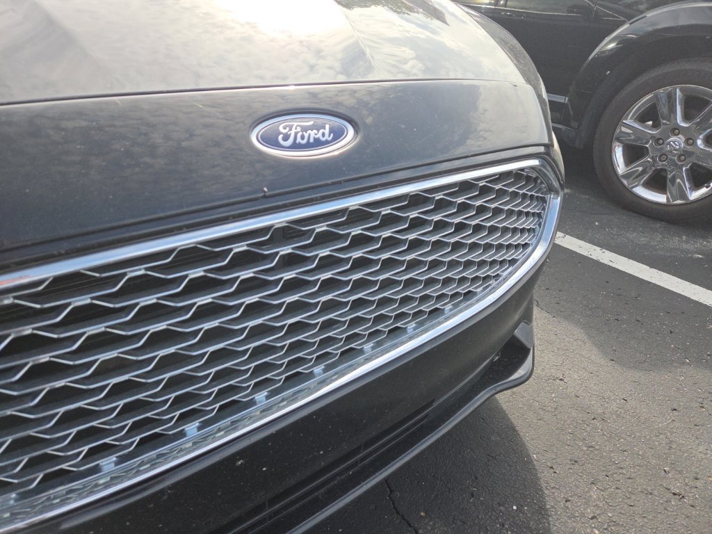 Certified 2019 Ford Fusion Titanium FWD image 2