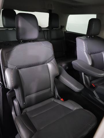 Certified 2025 Ford Expedition Active AWD/4WD image 10