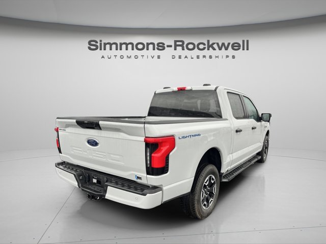 Certified 2023 Ford F150 Lightning XLT AWD/4WD image 7