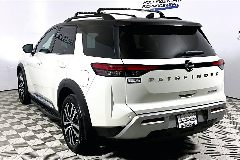 Used 2023 Nissan Pathfinder Platinum w/ Lighting Package (N93) FWD image 8