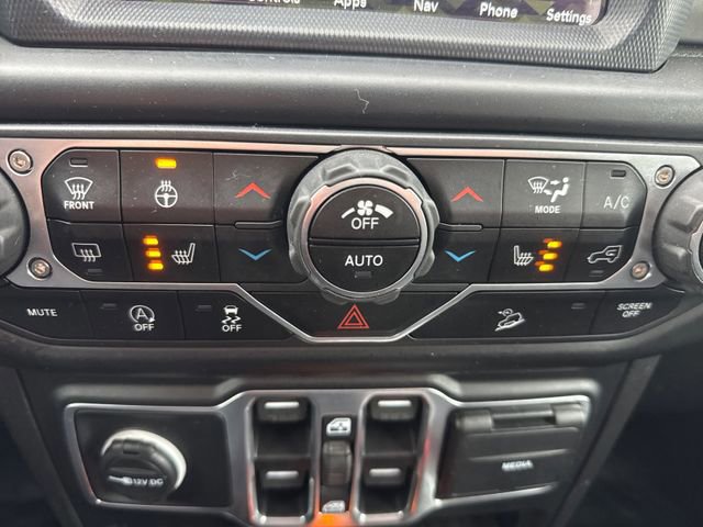 Used 2020 Jeep Wrangler Unlimited Sahara image 26