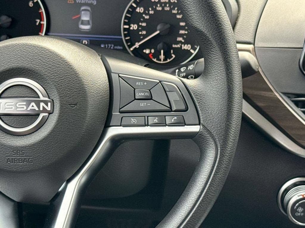 Used 2023 Nissan Altima 2.5 SV AWD/4WD image 16