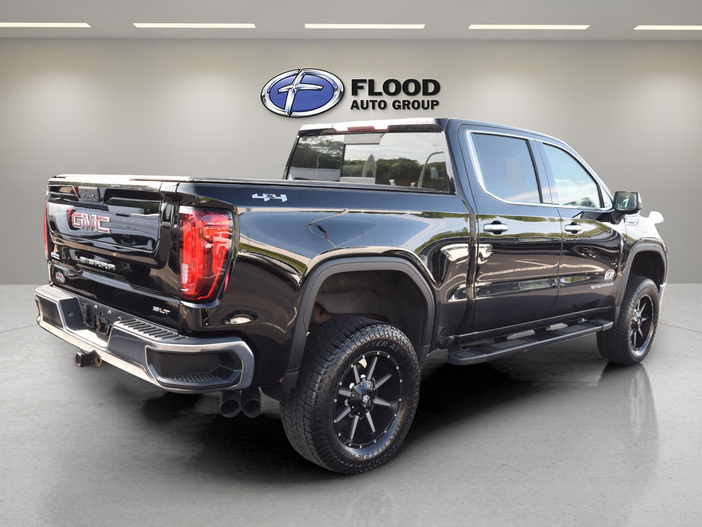 Used 2019 GMC Sierra 1500 SLT w/ SLT Convenience Package AWD/4WD image 4