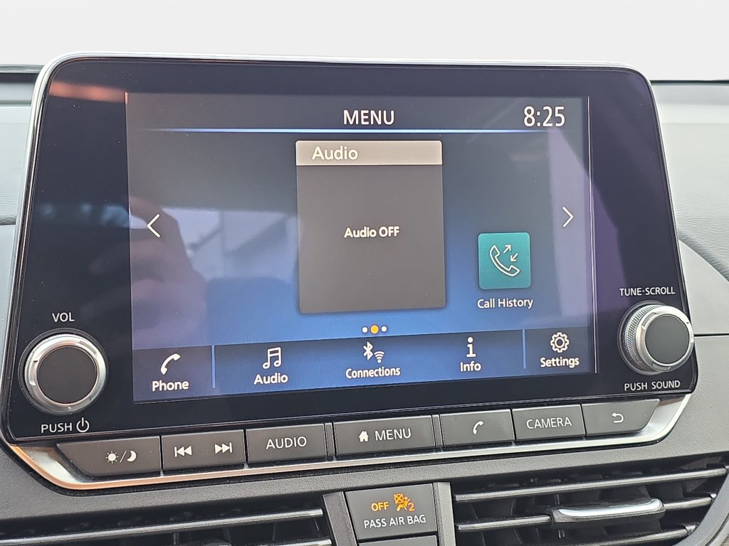 Used 2024 Nissan Altima 2.5 SV FWD image 18