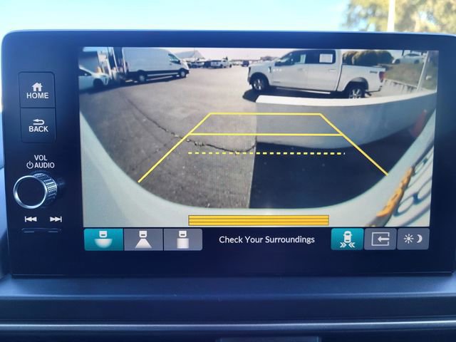 Used 2025 Honda Pilot Touring image 16