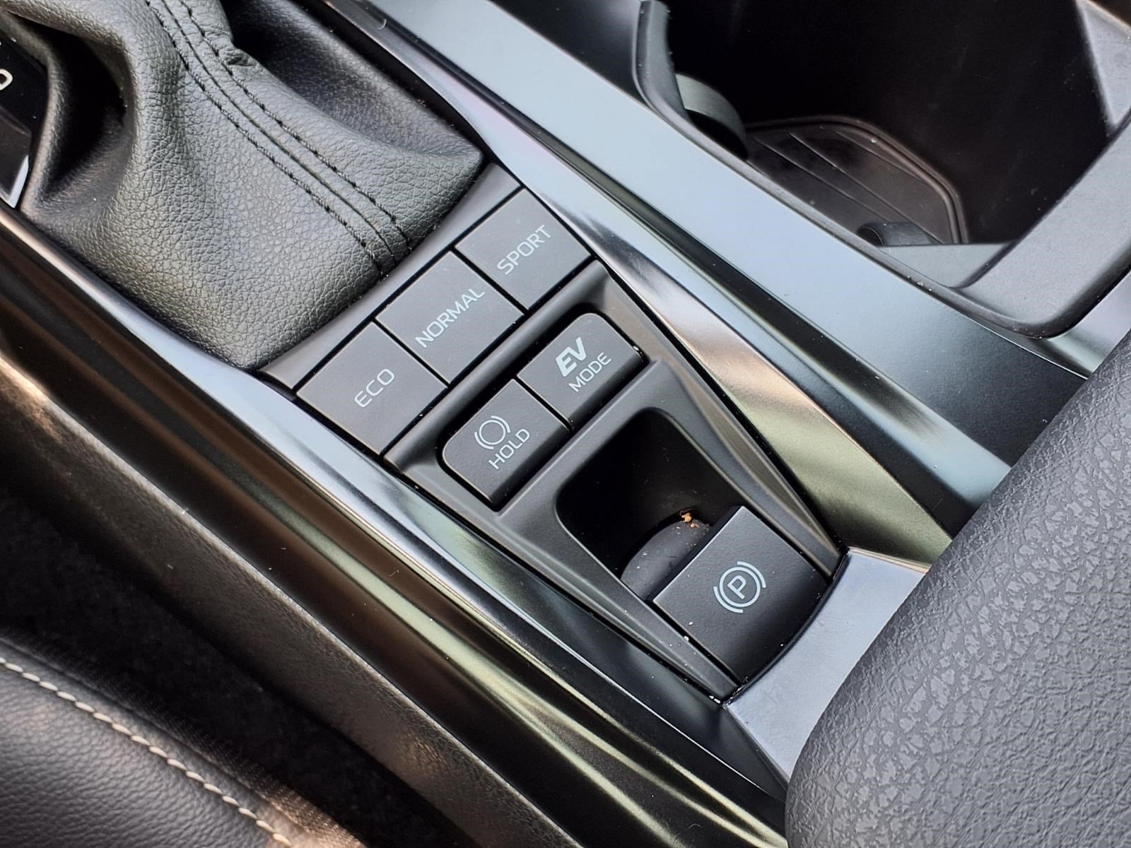 Used 2025 Toyota Camry SE FWD image 21