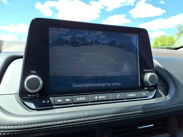 Used 2023 Nissan Rogue S AWD/4WD image 19