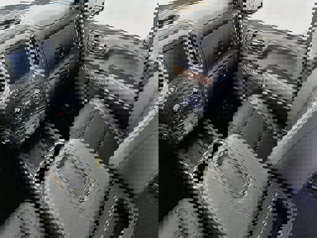 Used 2022 GMC Sierra 1500 Denali w/ Denali Premium Package image 14