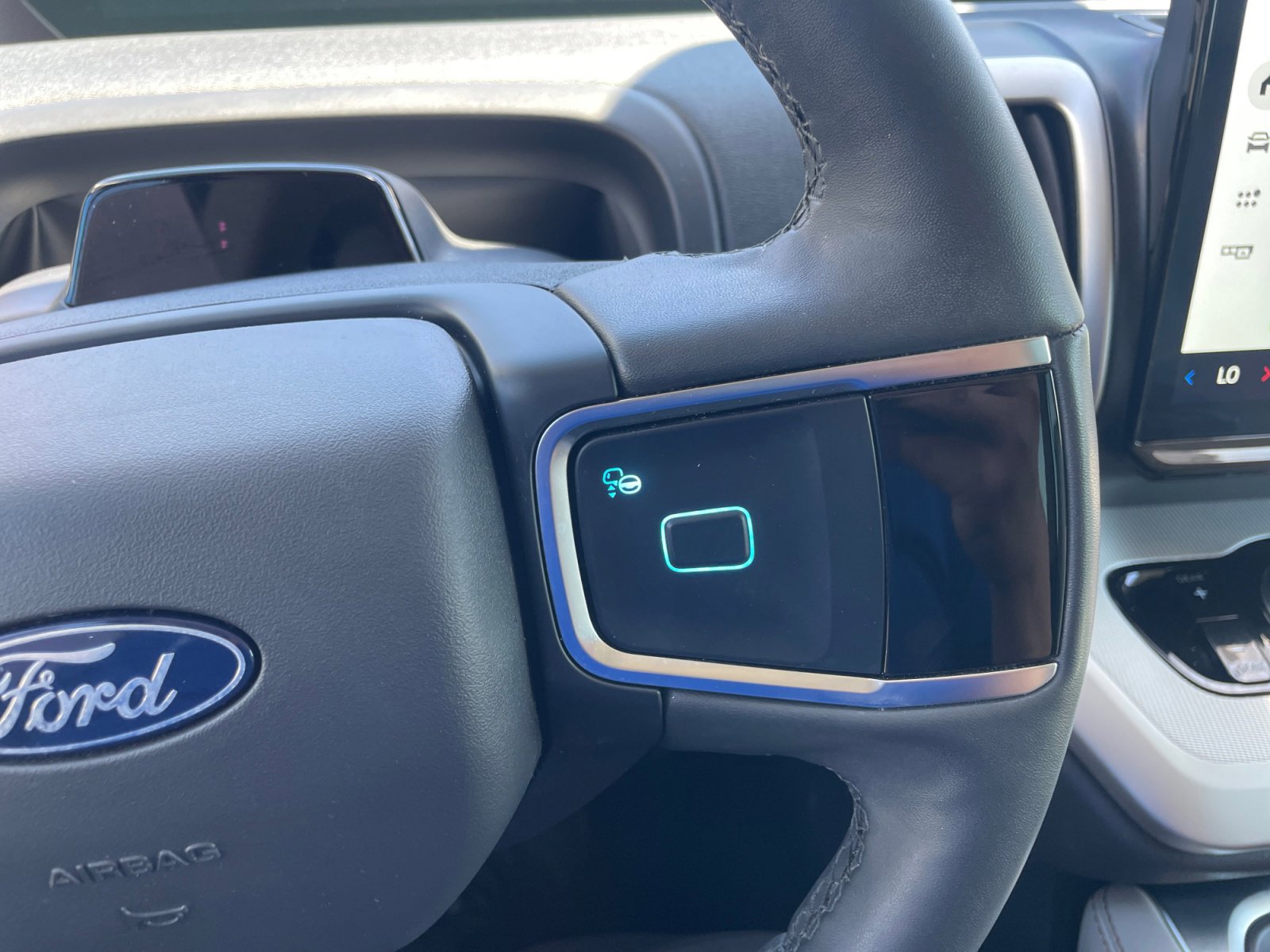 Certified 2025 Ford Expedition Active RWD image 18