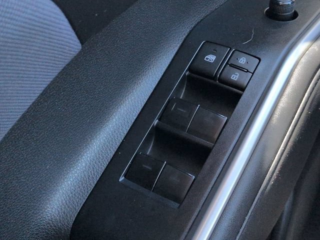 Used 2023 Toyota Highlander LE FWD image 22