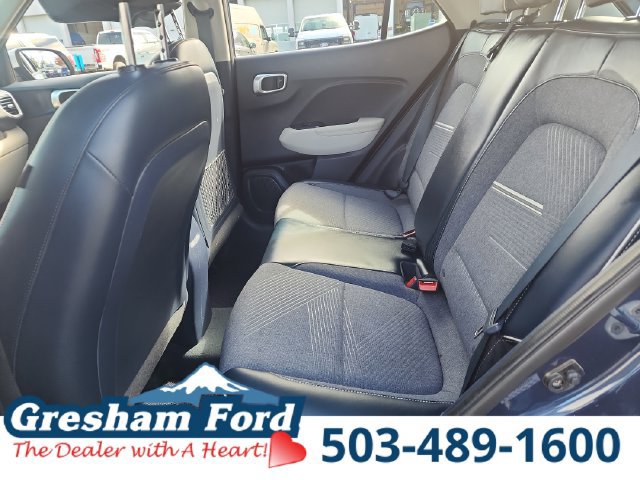 Used 2021 Hyundai Venue FWD image 31