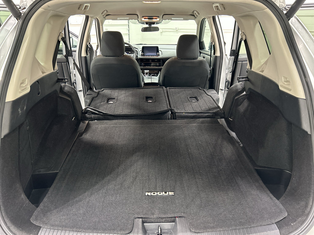 Used 2024 Nissan Rogue SV FWD image 36