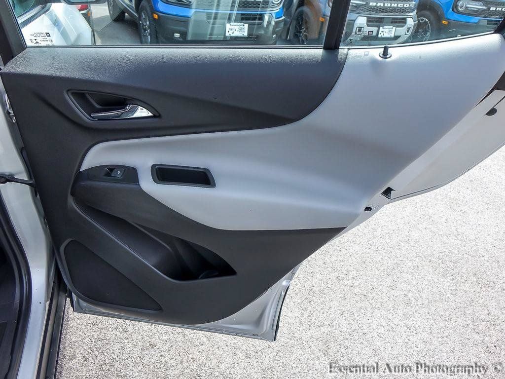 Used 2022 Chevrolet Equinox LS AWD/4WD image 21