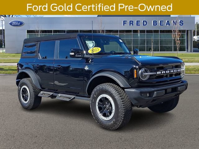 Certified 2023 Ford Bronco Outer Banks w/ Sasquatch Package AWD/4WD image 1