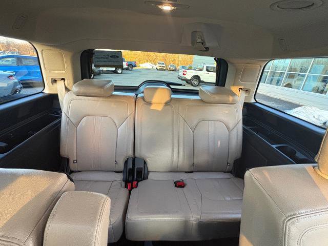 Certified 2024 Ford Expedition Limited image 32