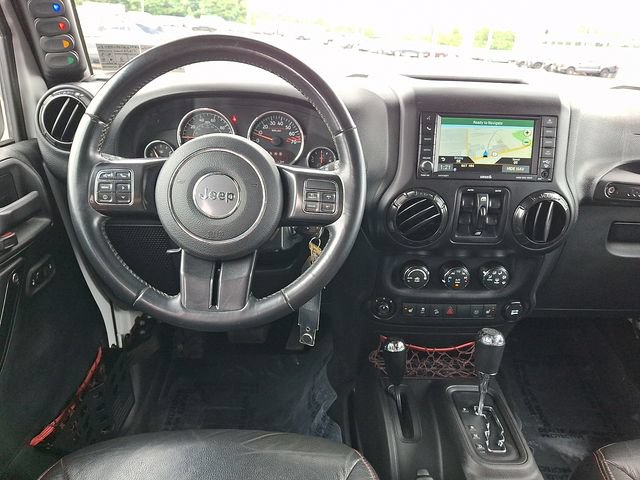Used 2017 Jeep Wrangler Unlimited Rubicon AWD/4WD image 11