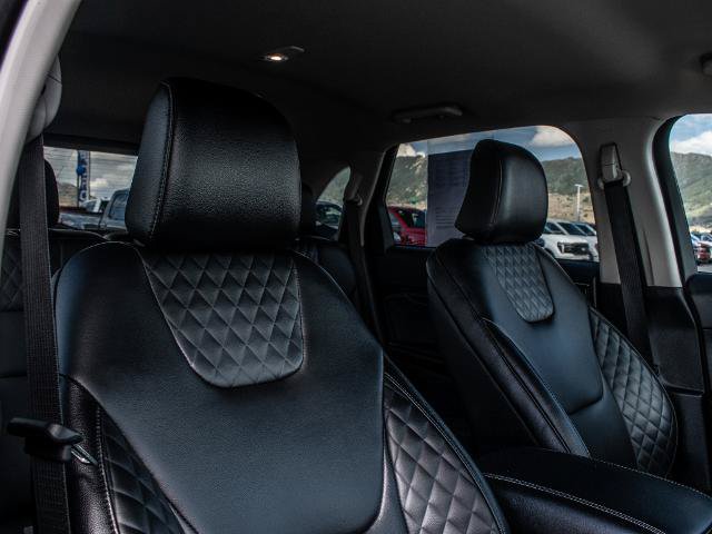 Certified 2024 Ford Edge Titanium AWD/4WD image 21