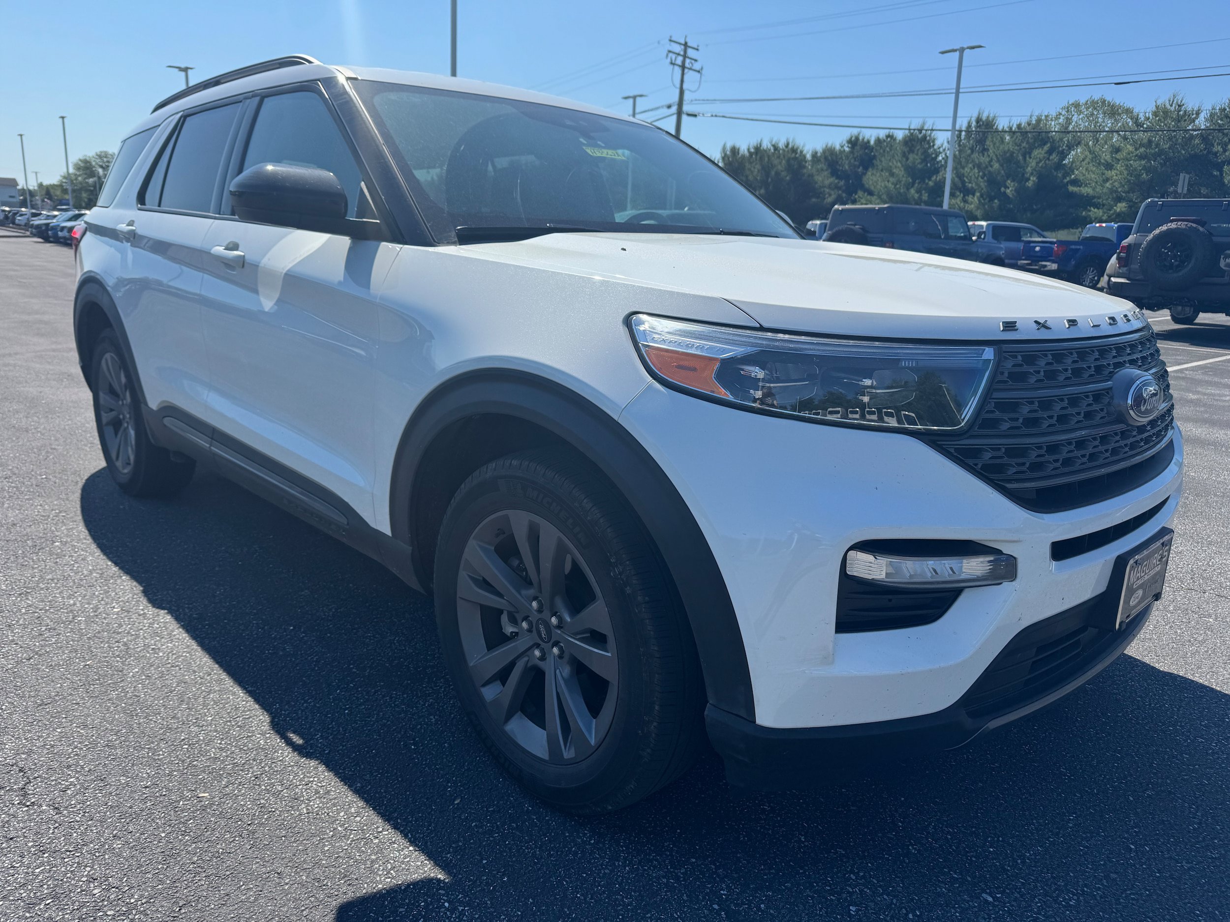 Certified 2023 Ford Explorer XLT w/ Equipment Group 202A AWD/4WD image 7