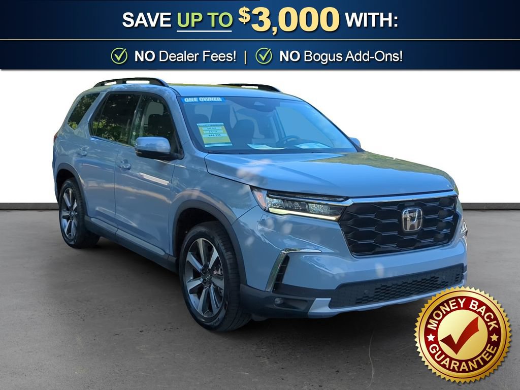 Used 2025 Honda Pilot Touring image 10