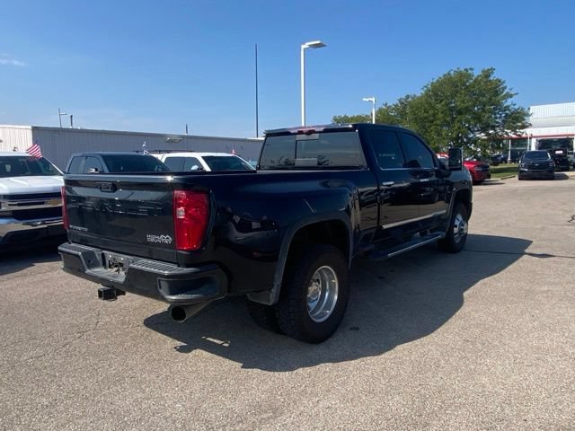 Used 2024 Chevrolet Silverado 3500 High Country w/ Technology Package AWD/4WD image 3