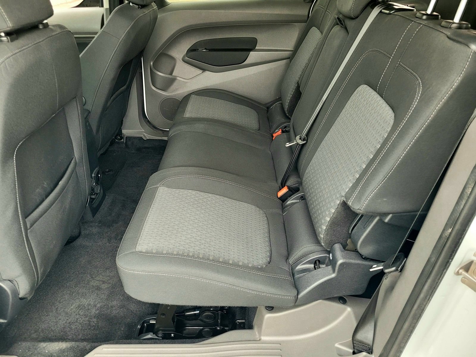 Certified 2023 Ford Transit Connect XLT FWD image 10