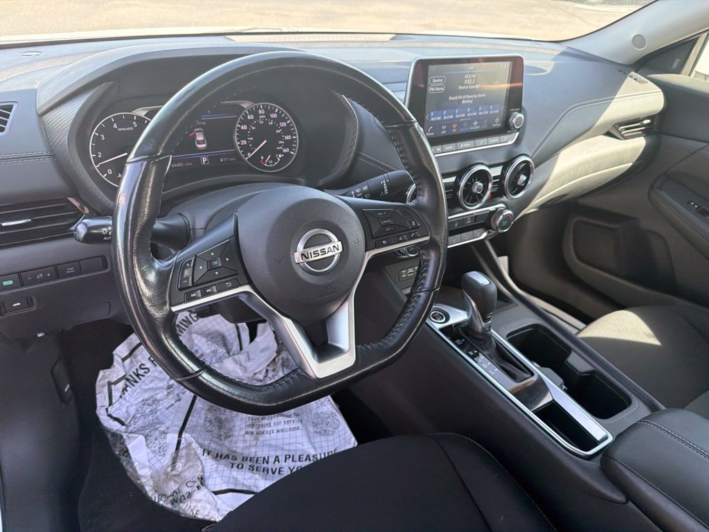Used 2022 Nissan Sentra SV FWD image 11