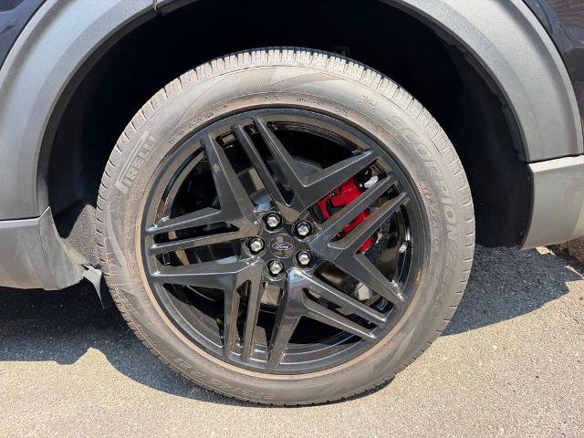 Certified 2025 Ford Explorer ST AWD/4WD image 17