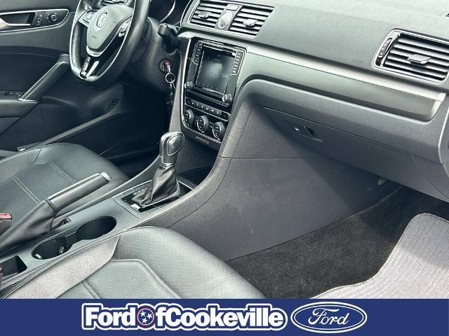 Used 2017 Volkswagen Passat 1.8T R-Line FWD image 19