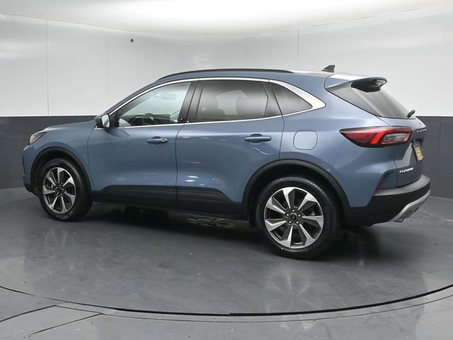 Certified 2025 Ford Escape Platinum AWD/4WD image 8