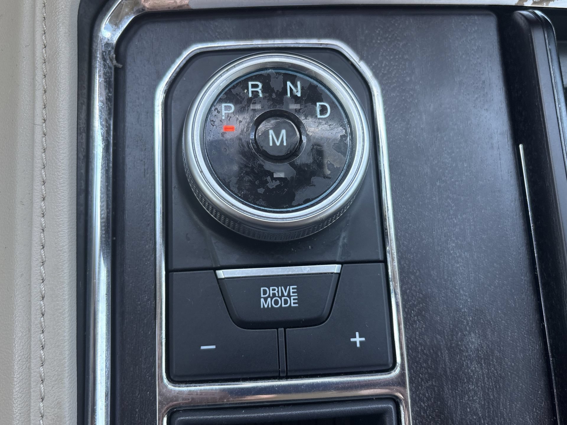 Certified 2024 Ford Expedition Platinum RWD image 9